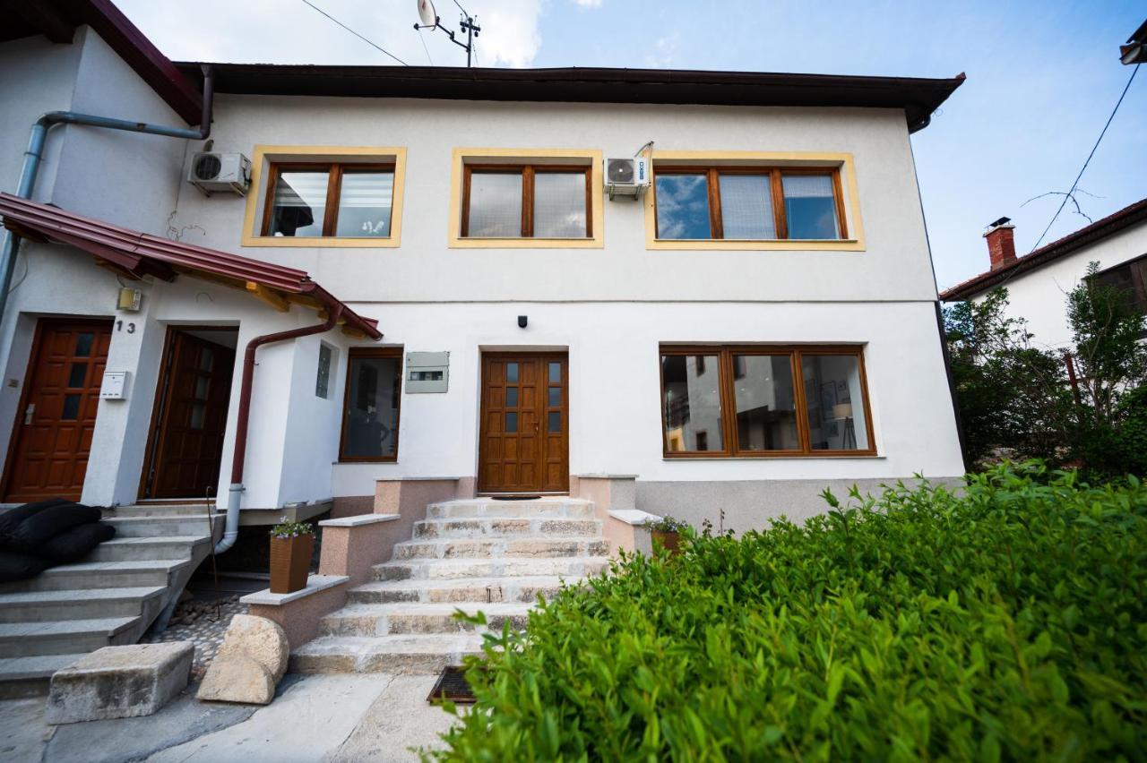 Spacious And Bright 2Bdr Apartment In The Old Town 塞拉耶佛 外观 照片